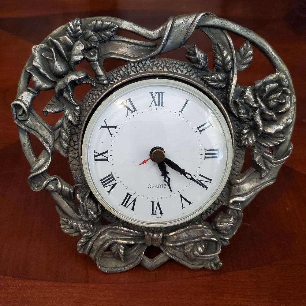Glory Land  Desk Clock